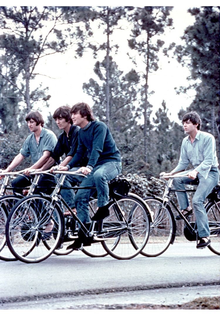 yesterdaypills's tweet photo. #filmingHelp
Il 24 febbraio 1965, secondo giorno di riprese alle #Bahamas, #TheBeatles vennero filmati mentre percorrevano in bicicletta la Interfield Road nei pressi dell’aeroporto di Nassau. https://t.co/UnVeX2cWF2