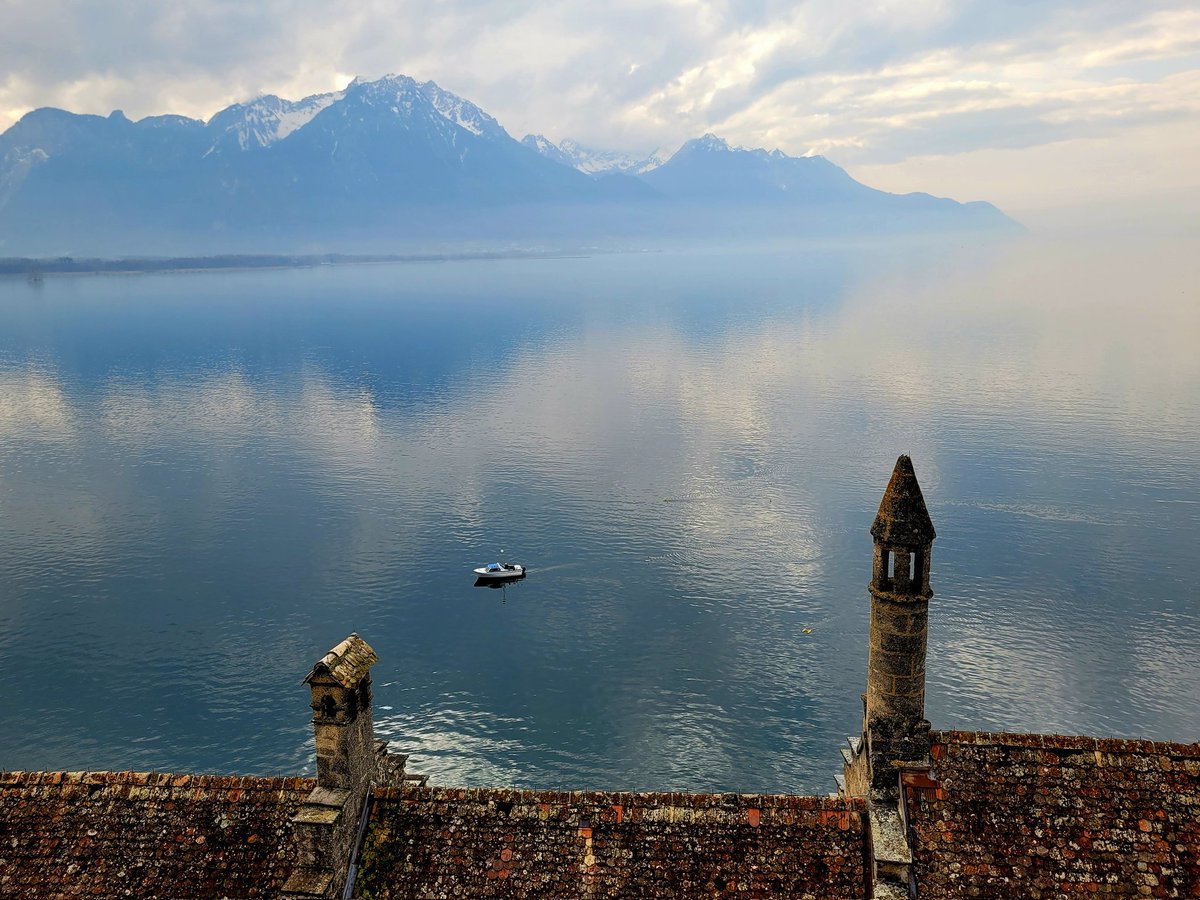 EtheridgeChip's tweet photo. Lake Geneva, Switzerland 🇨🇭 https://t.co/QLiHDIQ9Gn