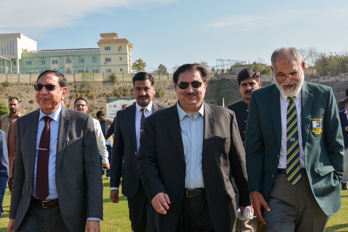 CUIofficial's tweet photo. The Football and Volleyball Talent Hunt Trials opening ceremony was held at Comsats University Islamabad in partnership with the Prime Minister's Youth Program and Higher Education.
#TalentHuntTrials #PrimeMinistersYouthProgram #HigherEducation #ComsatsUniversityIslamabad #sports https://t.co/42T4GKyCqG