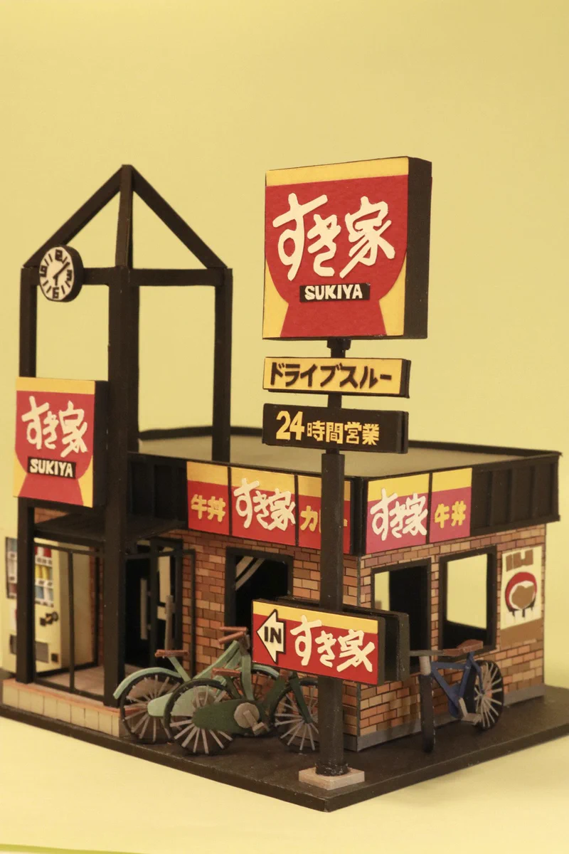 画用紙で作られた【すき家】。細部まで作りこみがすごい!