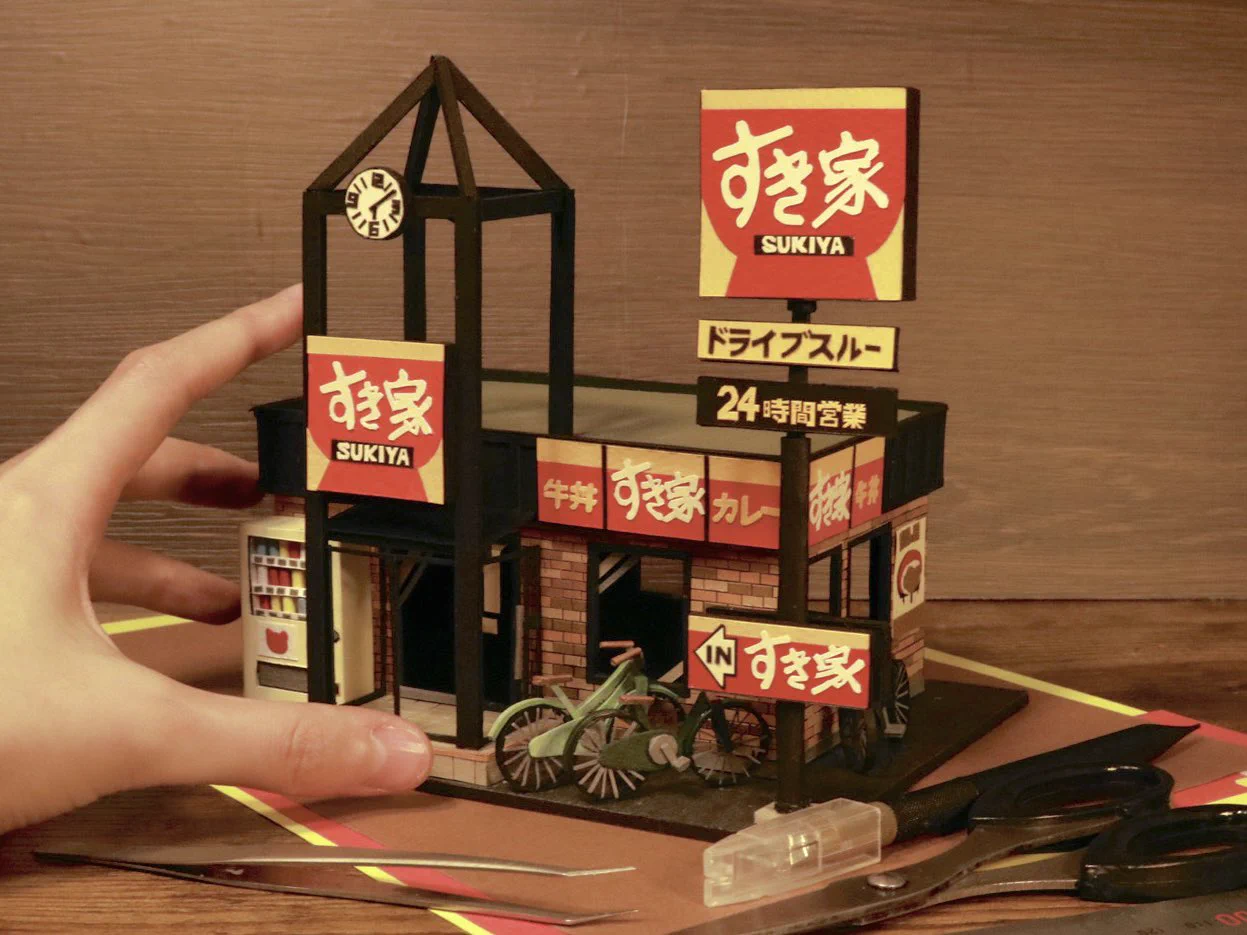 画用紙で作られた【すき家】。細部まで作りこみがすごい!