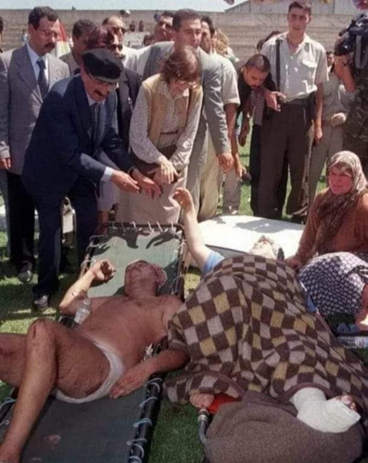 Çok büyük bir afette devlet, devlet kurumları, özel şirketler, ve tüm insanlarımız kenetlendik Allahın izniyle yıkılmadık ayaktayız. 99’da Çok çaresizdik. aradaki farkı anlamayana anlatmaya gerek yok…