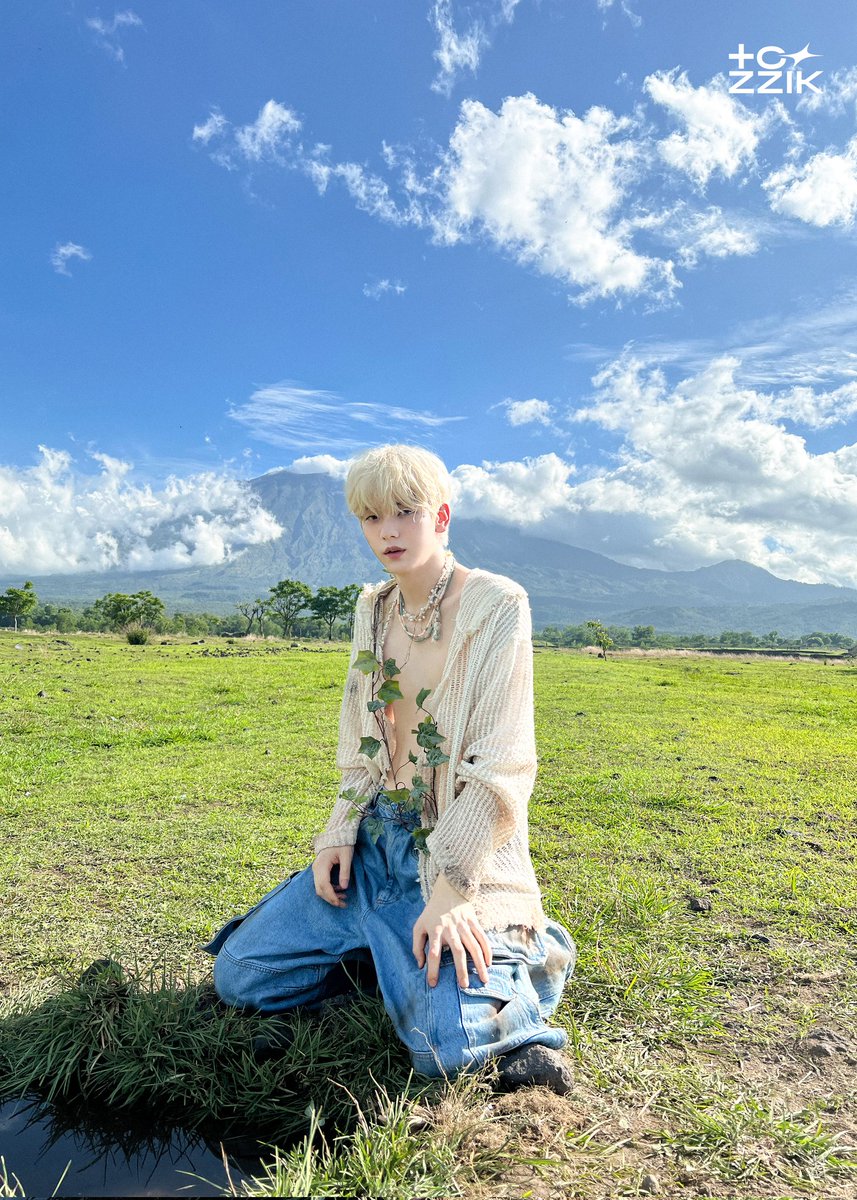 pinksaltxt's tweet photo. 하고 싶은 말이 많다
허나 쓸 수 있는 말은 없다 https://t.co/H6CPpxsTUD