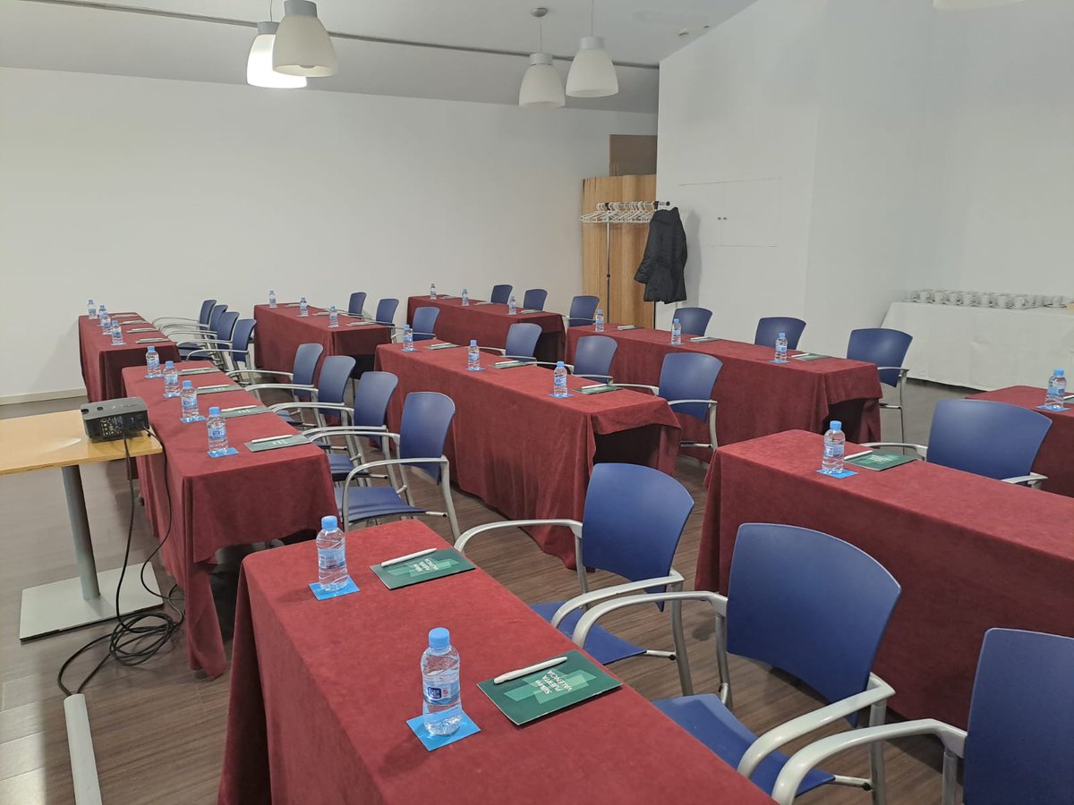 COAPI_Valencia's tweet photo. ๐โโ๏ธ Todo preparado para presentar el ๐๐ง๐๐จ๐ซ๐ฆ๐ ๐ฌ๐จ๐๐ซ๐ ๐๐๐ซ๐๐๐๐จ ๐๐ง๐ฆ๐จ๐๐ข๐ฅ๐ข๐๐ซ๐ข๐จ ๐๐ ๐๐๐ฅ๐๐ง๐๐ข๐
Comenzamos en breve con el coffee โ๏ธ
๐ Hotel Silken Puerta de Valencia
#YoSoyApiValencia #InformeMercado #Vivienda #Valencia #MercadoInmobiliario https://t.co/kudXom3LqD