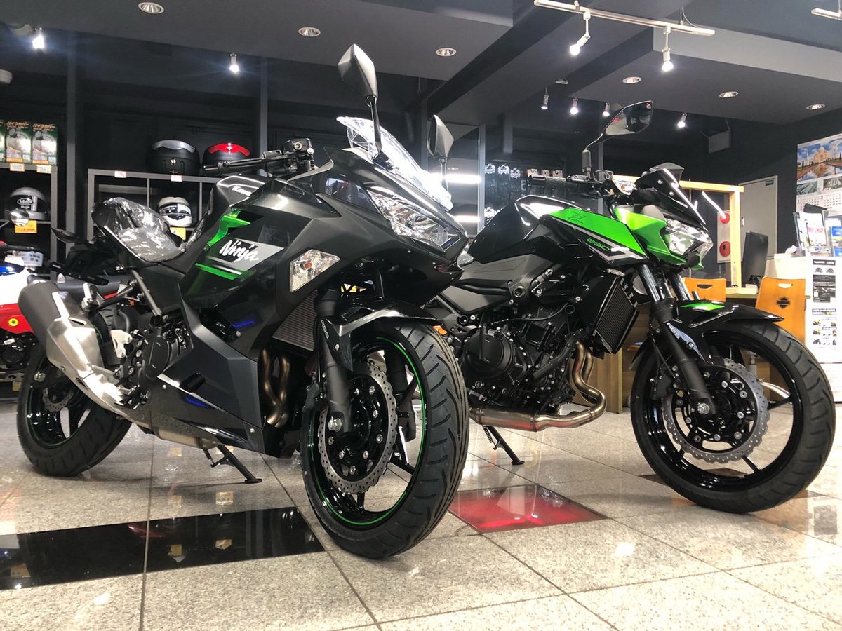 umedia_atsugi's tweet photo. 皆さんこんにちは!ユーメディア厚木店です!
カワサキのNinja250 KRT EDITION入荷致しました!即納可能です(^^♪
詳細はこちら↓ ↓ ↓
https://t.co/Yl9cJH16xo
#ユーメディア #kawasaki #カワサキ #Ninja250 #KRTEDITION #Z250 #bike #bikelife #バイクのある暮らし #バイク好きな人と繋がりたい https://t.co/VwtVSwks3d