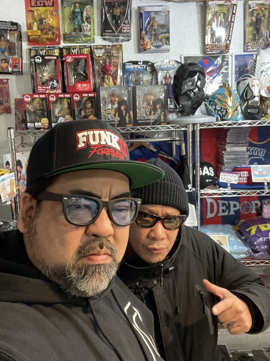296punx's tweet photo. ASSFORTのMASATOがわざわざ店まで来てくれた。
久しぶりにゆっくり話出来て嬉しかった。
肉食いに行こうね。#ASSFORT 
#HELLBENT 
#恒正彦 https://t.co/nrJdO9yTcT