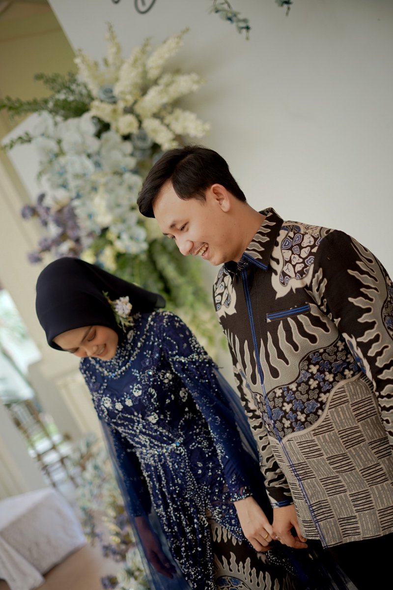heyawi's tweet photo. barangkali ada yg butuh jasa fotografer untuk motret lamaran engagement atau foto percintaan dan pasangan misalnya... area jogja dan sekitarnya monggo, harga konco 😅🤪 https://t.co/rw9KKj2lm1