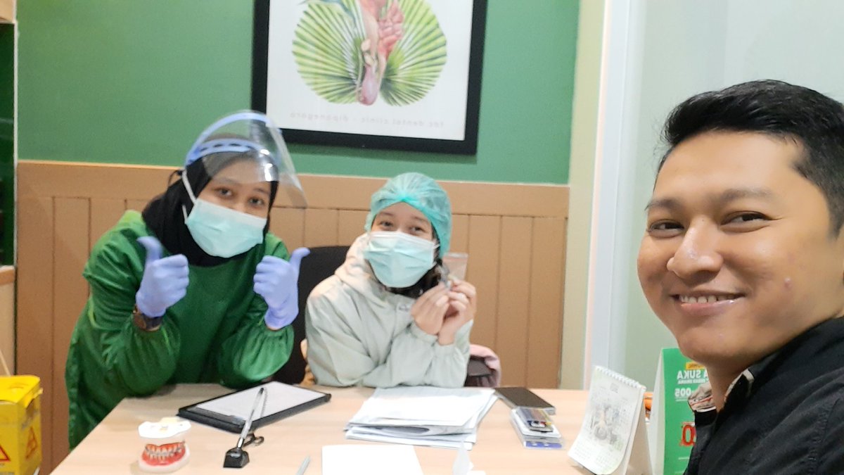 Chafidzin_ID's tweet photo. Bersama dokter yg baik hati.. https://t.co/POCFGUl0xA