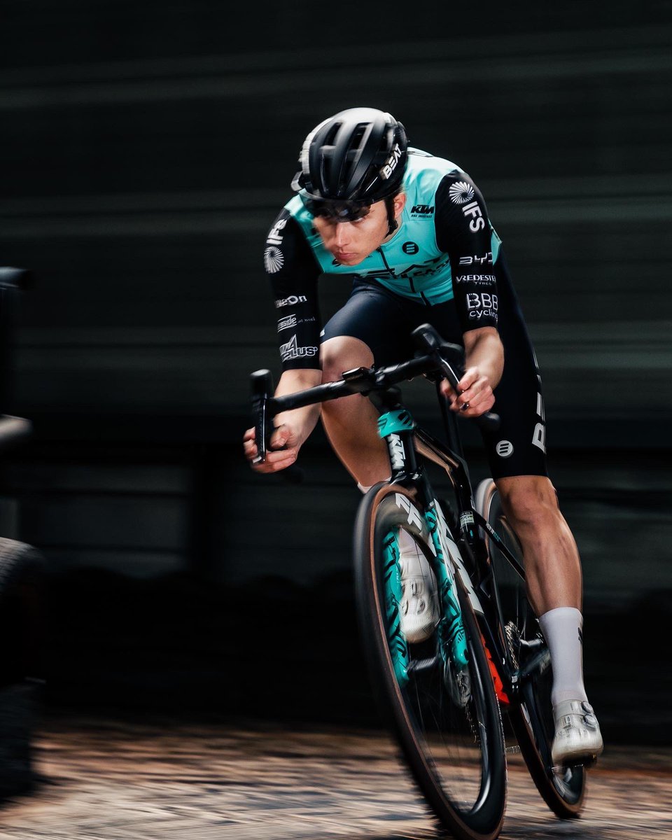 beatcyclingclub's tweet photo. πShooting the new @KTMBikesUK bikes on a go-kart track?
π₯ ππ‘ππ₯π₯ππ§π π πππππ©πππ
#amBEATie #beatcyclingclub #ktm #ktmbikes #ktmbikeindustries #right2ride https://t.co/lLGPPPie4p