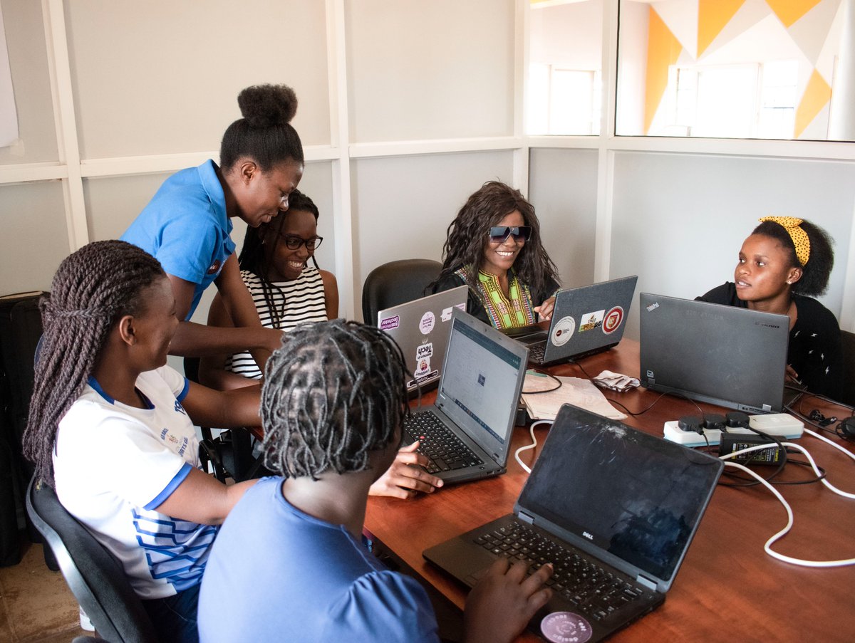 wituganda's tweet photo. 50 young female entrepreneurs are being empowered with the skills to increase their business sales, better serve their customers and even earn a living developing chatbots for other organisations or businesses!
#CodeGirls #Chatbots #ArtificialIntelligence #WomenInTech https://t.co/whknVrBFoV