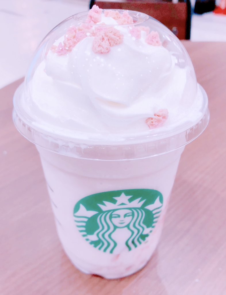 リザユウさんからお誕生日のお祝いをして頂いたので…せっかくなので新作の飲んでみました…
凄く美味しかったです…🌸
リザユウさん！ありがとうございます！