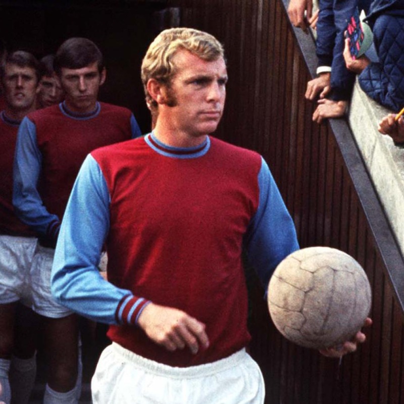 WestHam's tweet photo. Thirty years ago today, the legendary Bobby Moore OBE passed away.

Forever in our hearts ❤️