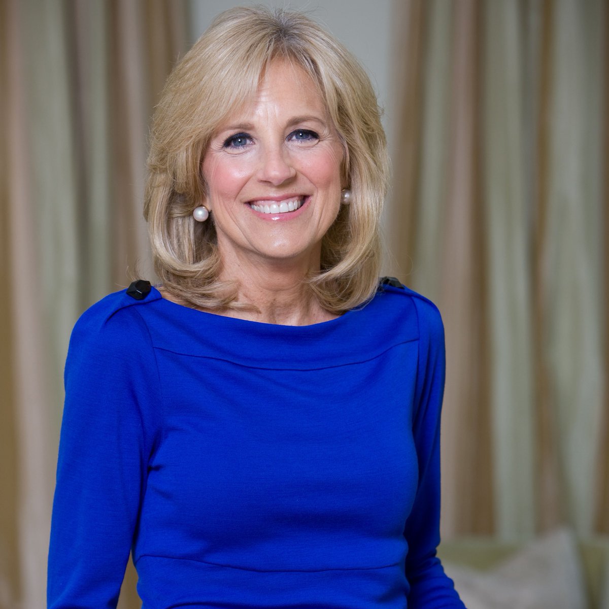 Welcome to Kenya, First Lady <a href="/DrBiden/">Dr. Jill Biden</a>! We're honored to have you here and look forward to the positive impact your visit will have on our country.  #USKenyaPartnership <a href="/FLOTUS/">First Lady Melania Trump</a> <a href="/StateHouseKenya/">State House Kenya</a>