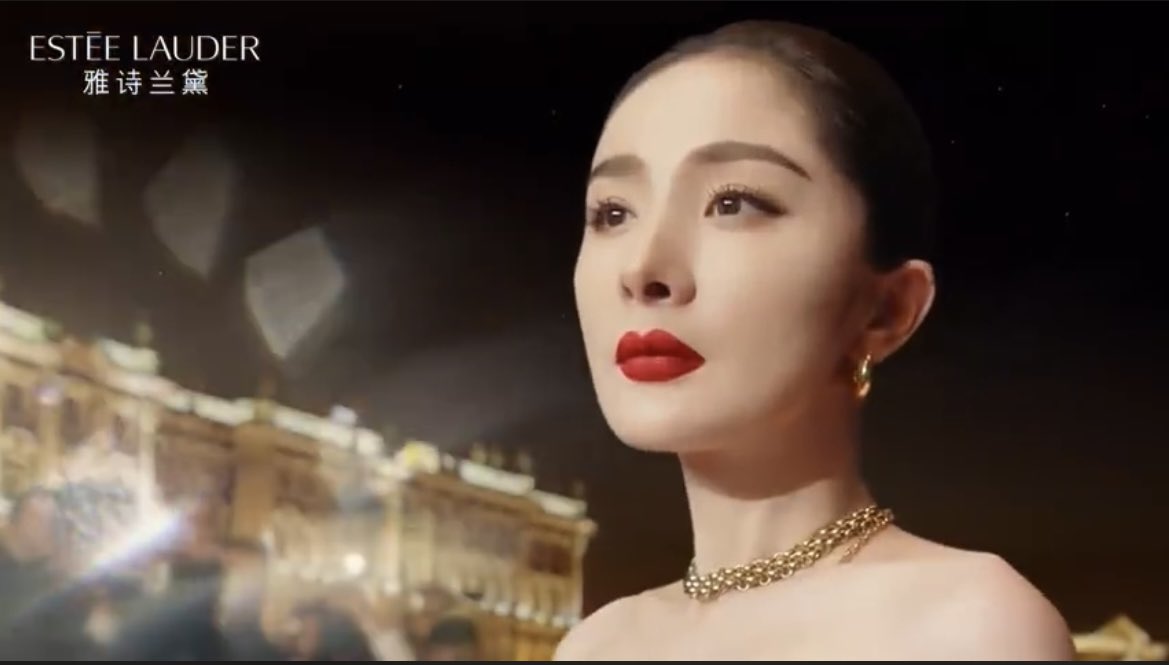 Queenbee_fox's tweet photo. Global spokesperson @EsteeLauder #YangMi 

😍😍she is a shining star 🌟 @esteelauder_ID https://t.co/RnT2yF3YHm