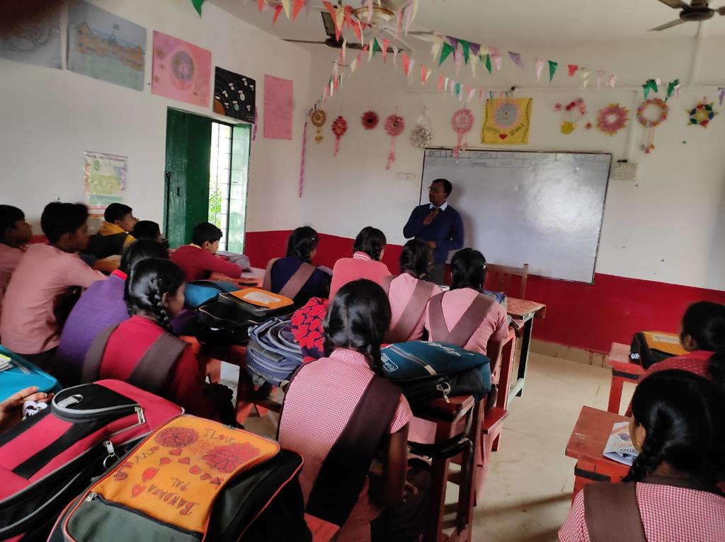 Health talk on Tobacco and its harmful effects for School childrens of Shivpur, Gorakhpur <a href="/mansukhmandviya/">Dr Mansukh Mandaviya</a> <a href="/DrBharatippawar/">Dr.Bharati Pravin Pawar</a> <a href="/myogiadityanath/">Yogi Adityanath</a> <a href="/ravikishann/">Ravi Kishan</a> <a href="/surekhakishore/">Surekha Kishore</a>