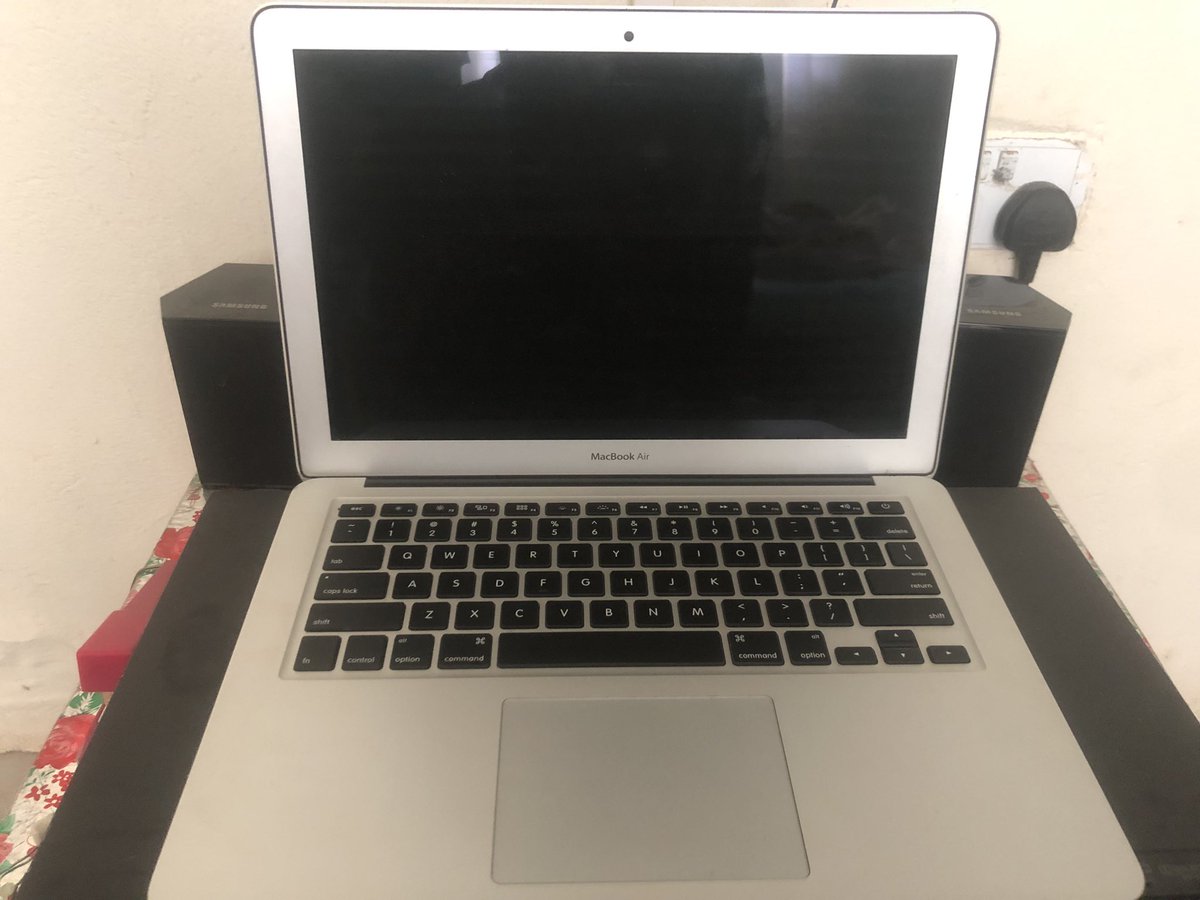 i_kabunda's tweet photo. For sell MacBook it is very 90 percent neat only serious people contact me on 0977358859 https://t.co/LcE5ptjLqD