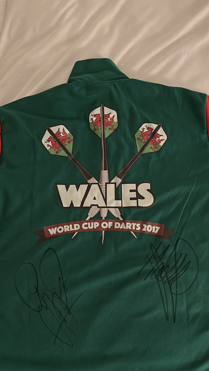 All signed up by Gezzy and Webby, replica signed Wales World Cup shirt. DM me with any bids 🎯🎯🎯