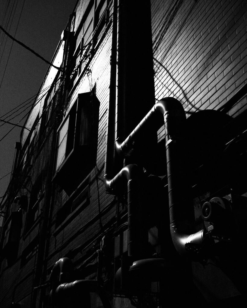 maopapa777's tweet photo. 片原町界隈。#street #snapsot #ig_japan #monochrome #blackandwhite #白黒写真 #シロクロ #em1mark3 #omsystem #microfourthirds #マイクロフォーサーズ #om写真投稿 #日常 #everydaylife https://t.co/4CUpUPqf6M https://t.co/BvsD1mPAoF