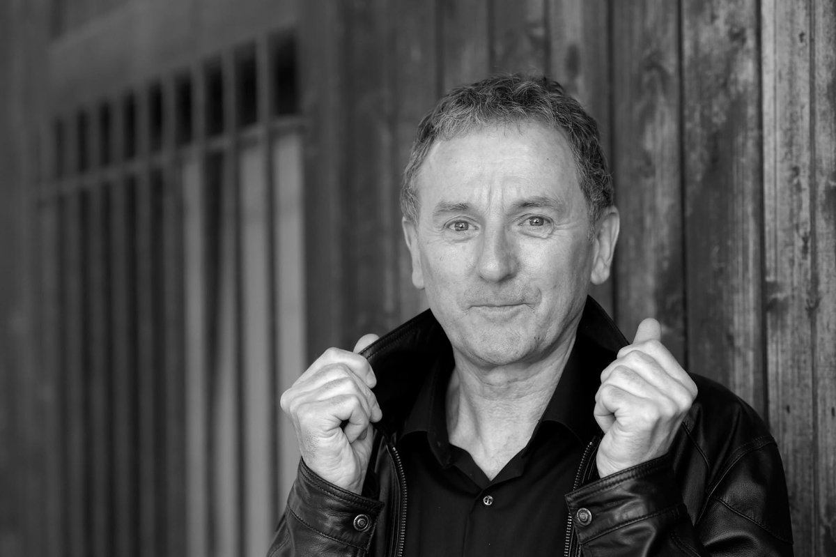 FestivalArtRock's tweet image. C'est avec une douleur infinie que nous avons appris le décès de Jean-Michel Boinet, créateur et directeur historique du festival et fondateur de  l’Association Wild Rose. Soutien, courage et réconfort  à son épouse Marie, ses filles Alice et Carole, sa famille et ses proches. 🖤