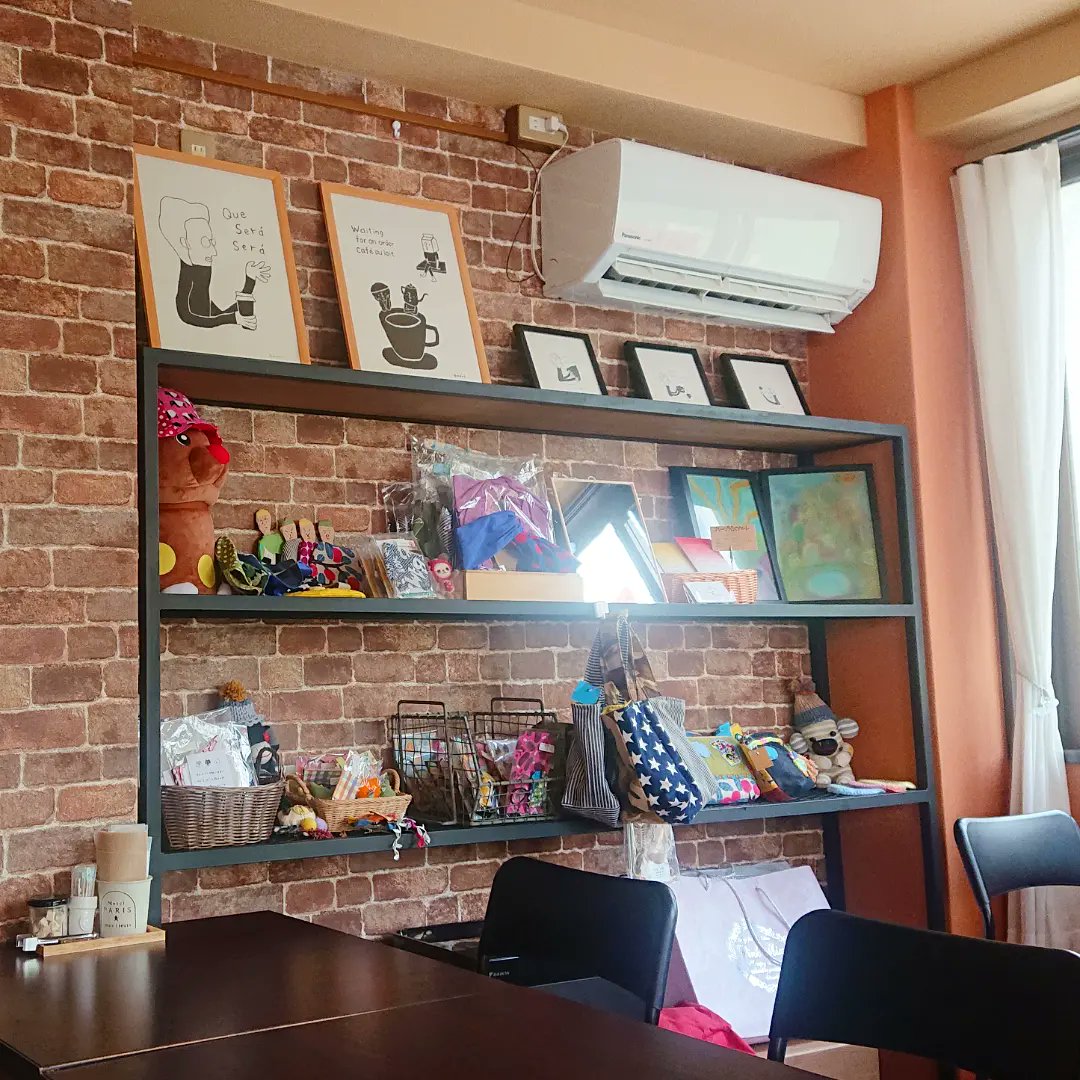 YunPanMan1's tweet image. #mojacafe さんにお邪魔致した✨
@mojacafe1 
めぐさん！お久しぶりであります\( ´ω` )/✨
私の作家人生、ここからスタートしたとしても過言ではない🙆✨
作家の皆様の作品も、ご購入頂けます🙆✨
今日は、ゆかりさんの #ソックスウサギ
#ALOHA さんの #バスソルト GETです🙆✨
#カフェ
#珈琲