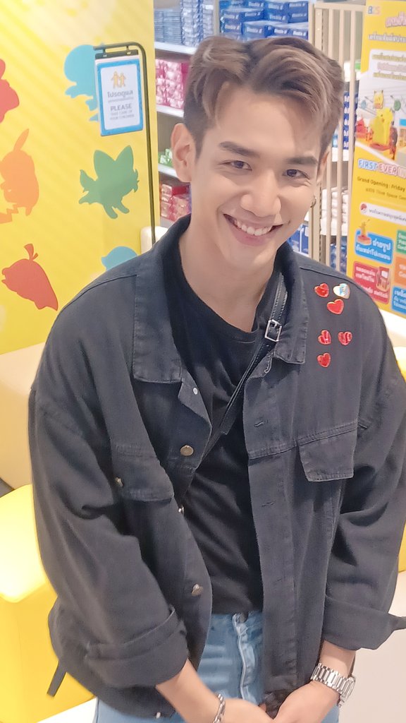 thanuchsss's tweet photo. ยิ้มหวานละมุนมาเลย น้ำมนต์ 3 ขวบ 😍😍😍😍😍 @nammon_ktn #pokemonplaylab #b2s #nammonkrittanai @nammon_ktn 😘😘😘😘😘 https://t.co/2MUYhh3a0C
