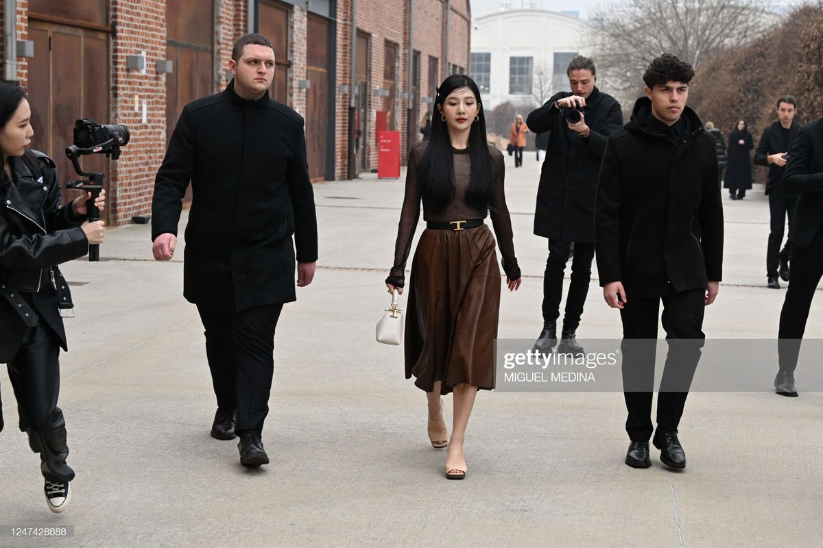 ohjoyth's tweet photo. จอยในชุดคอลเลคชั่นของ Tods ที่ Milan Fashion Week สวยปังมาก💚💚💚

JOY FOR TODS MFW
#JoyxTodsFW23 #JoyxTods @Tods https://t.co/541yCL6pAH