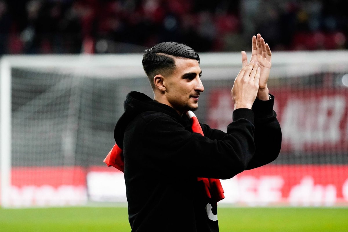 Tonsser_fr's tweet photo. Ibrahim Salah était sans club pour deux ans entre 2019 et 2021.

Il rejoint l’équipe U21 de Gent et grâce à ses prestations, il signe son premier contrat Pro 🇧🇪✍️

Le jeune de 21 ans signe pour Rennes en 2023. Il inscrit son 1er but avec le club contre Shakhtar ⚽️👏 https://t.co/4NHlMlQda3
