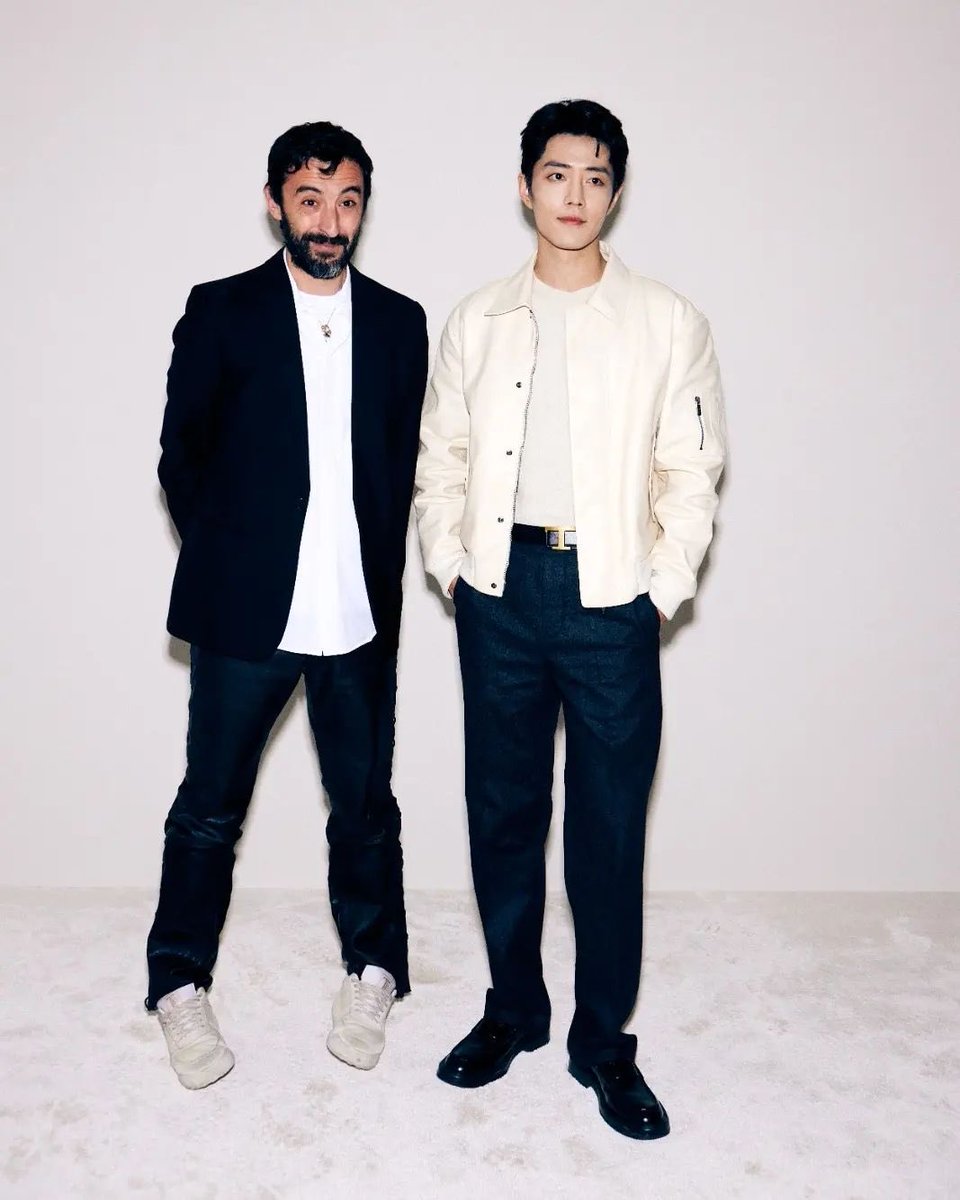 โอ้ยย น้ำตาจะไหลㅠ ㅠ อิ่มความสุขของจริงนาทีนี้ ใครไม่เริ่ดแต่พี่จ้านแสนเริ่ดค่าา🥹🤏🏻

XIAO ZHAN TODS MFW 2023 

#XiaoZhan #XiaoZhanxTodsFW23