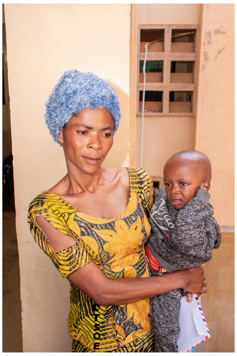 ctsoe's tweet photo. Congolese mom braught 2-yr-old to CTSOE in #Burundi.Diagnosed with cataracts,baby received successful surgery&amp;can see for 1st time. Francine grateful for quality care&amp;clinic's impact in changing lives.Donations make a difference.Thank you for your support!
#cataract #eyecare4all https://t.co/BOaJw6oA4O