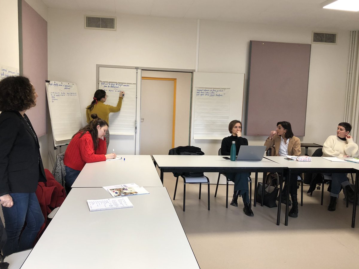 Pour clore cette semaine académique des internats, séminaire sur les #InternatsdExcellence suivi du Salon des internats, en présence du recteur <a href="/NNgahane/">N'GAHANE Pierre</a> : échanges de pratiques, ateliers et conférence "Favoriser le sommeil des jeunes à l'internat" par Amandine Rey.