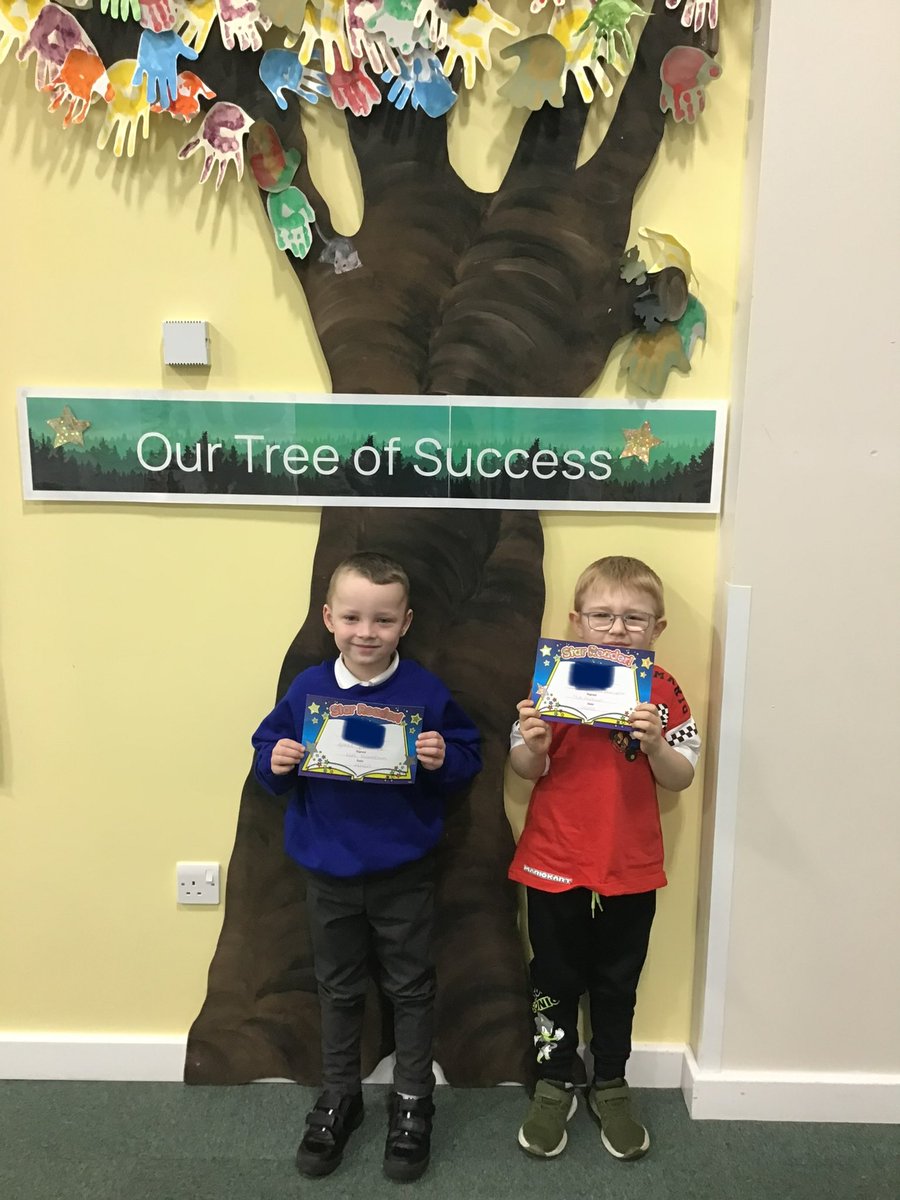 wla_y1's tweet photo. This week’s Stars of week and Star Readers 🎉🎉 @WoodlandsA @HarbourLearning #hltpraiseculture https://t.co/ApUdWzxxcL