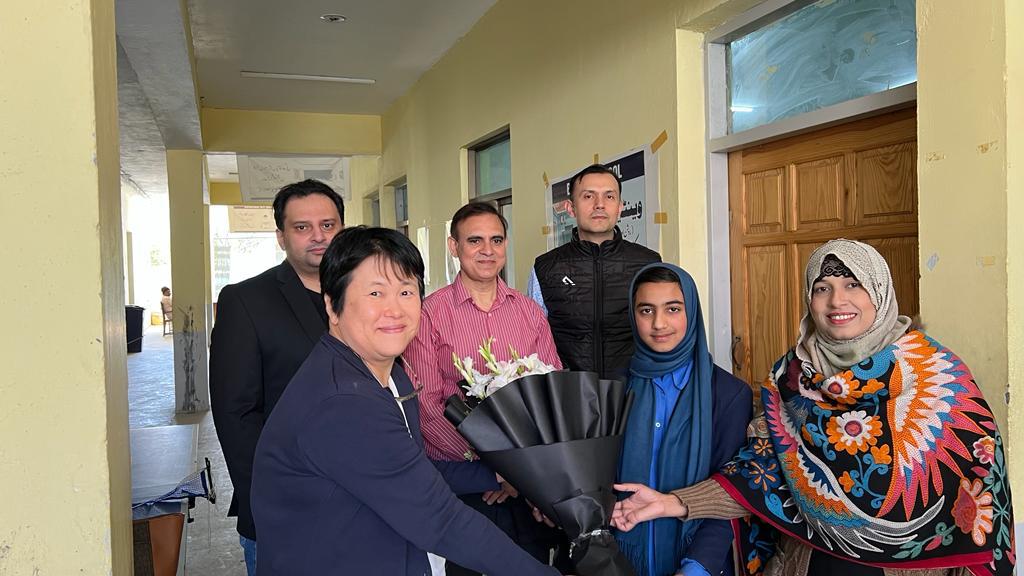 MoitOfficial's tweet photo. Delegation of Ministry of IT and Telecommunication and International Telecommunication Union (ITU) along with Universal Service Fund (USF), Sehat Kahani, Teletaleem and Telecommunication Development Bureau visited the 'Gokina Smart Village' on Friday. https://t.co/aQIrkySVqP