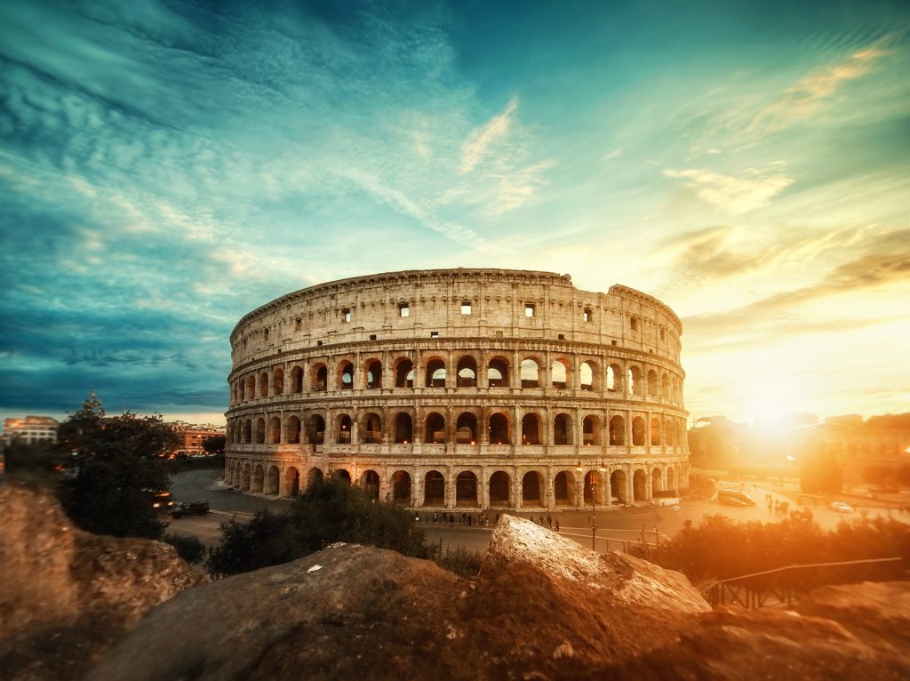 itshunterfabian's tweet photo. 10 places you need to visit in your life:

1. Rome https://t.co/avPtLx3L5T