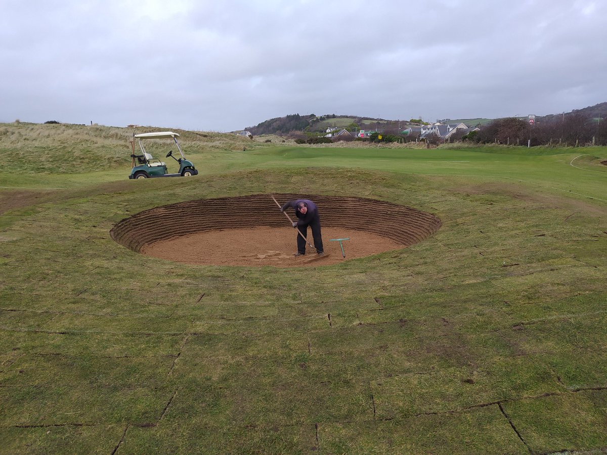 NorthWestGC's tweet photo. Some recent upgrades to the Bunkers on 10 by @AdvanceLandsca1 and his team. Loads of improvements ongoing and plans to keep on improving. @joeyandbelle #linksgolf #truelinks https://t.co/kc9YQsrvDc