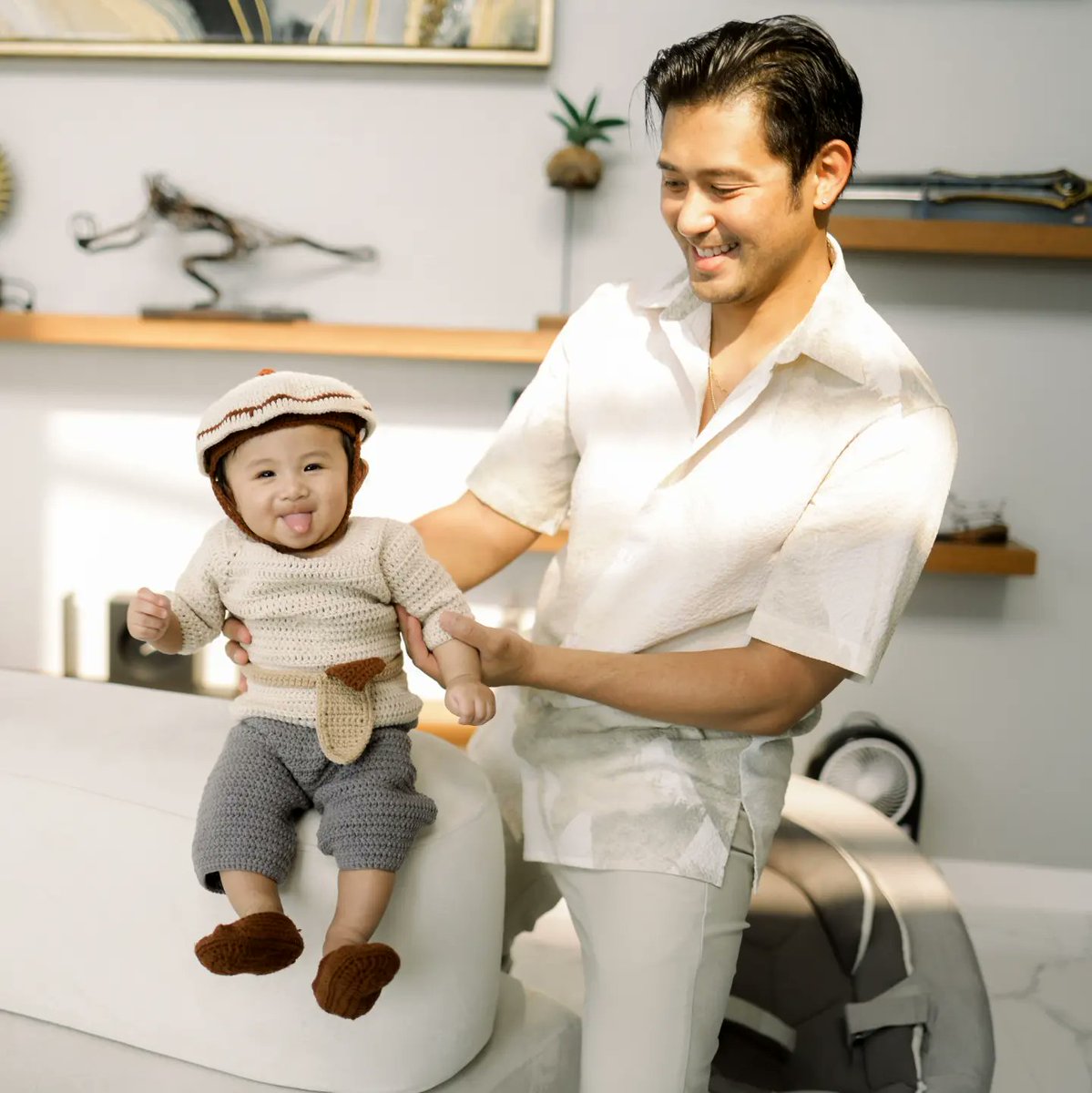 nacinorocco's tweet photo. Mabuhay ang mga anak ng bayan! - Baby Elias ❤️

Congratulations po sa lahat ng bumubuo ng #MariaClaraAtIbarra at naway nakapagbigay aral ito para sa ating mga kabataang Kapuso! Isang napakalaking karangalan na maging Elias sa kwentong ito.

Elias, signing off.
#MCIEndingYarn https://t.co/jffqMNbw9j