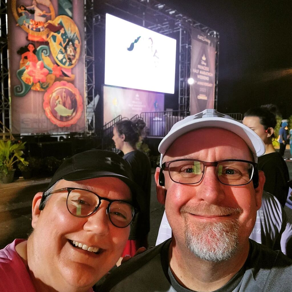 sliphornzak's tweet photo. Good morning from the EPCOT parking lot and the start of the @rundisney WDW Princess Half Marathon Weekend 5K.
#running #rundisney #princesshalfmarathonweekend #wdw #orlando https://t.co/AsoWTpn8je https://t.co/IqLP6QSPmf