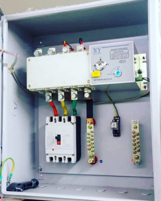 HeightsGhana's tweet photo. Automatic Changeovers are available at reduced cost for nationwide delivery.
Contact us to place your orders NOW
0263-721-936, 055-845-8337
#Utility #Products #AutomaticChangeover #ChangeoverSwitch #Automation #Control #TransferSwitch #GhanaProjects #GhanaHomes #HotelsInGhana https://t.co/O15T3lwBiX