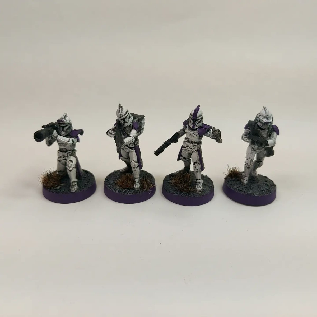 RCScorchCore's tweet photo. #StarWars #FantasyFlightGames #StarWarsLegion #TheCloneWars #CloneWars #GrandArmyOfTheRwpublic #CloneTrooper #Phase1CloneTrooper #CloneCaptain #miniaturepainting https://t.co/ws6gVGGTBA