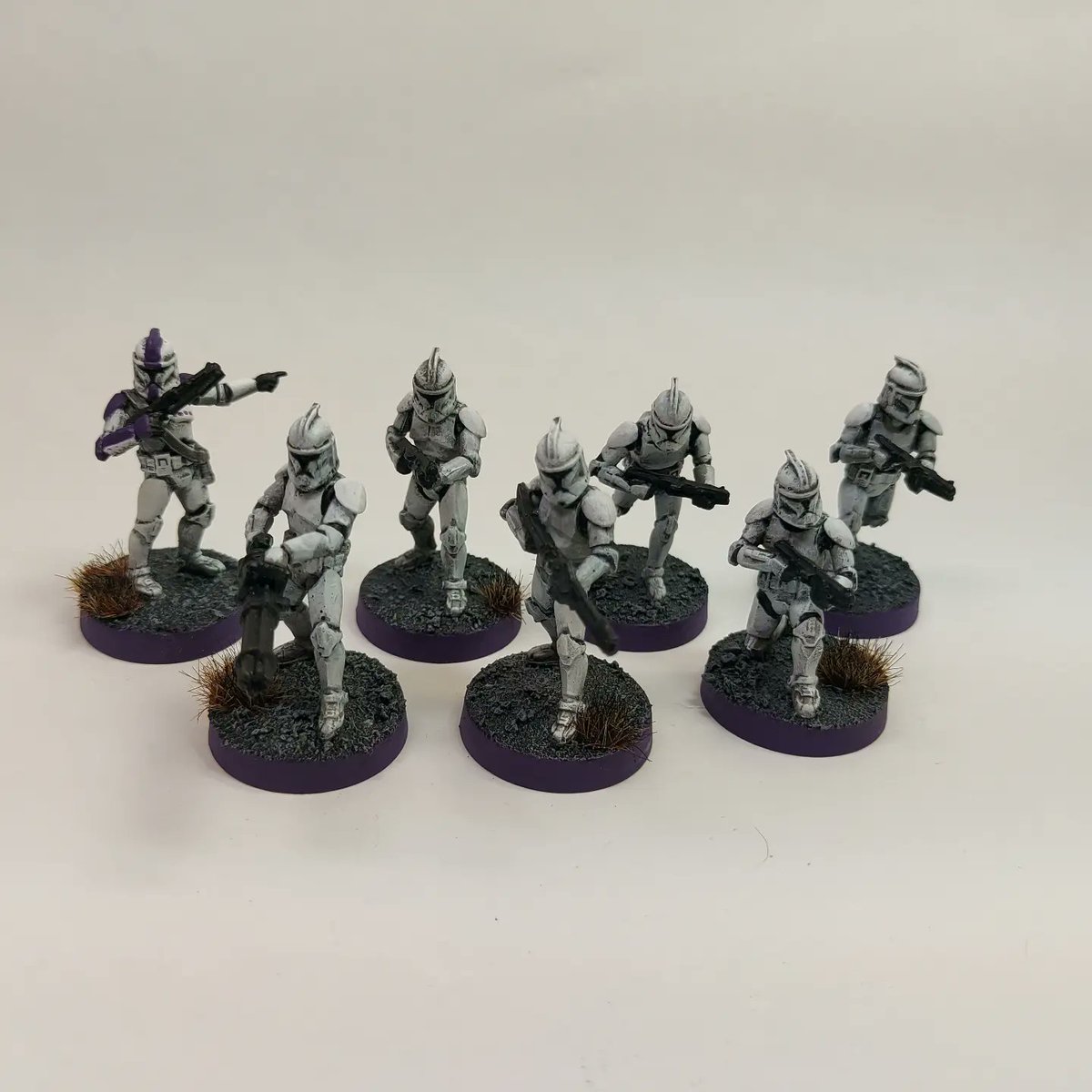 RCScorchCore's tweet photo. #StarWars #FantasyFlightGames #StarWarsLegion #TheCloneWars #CloneWars #GrandArmyOfTheRwpublic #CloneTrooper #Phase1CloneTrooper #CloneCaptain #miniaturepainting https://t.co/ws6gVGGTBA