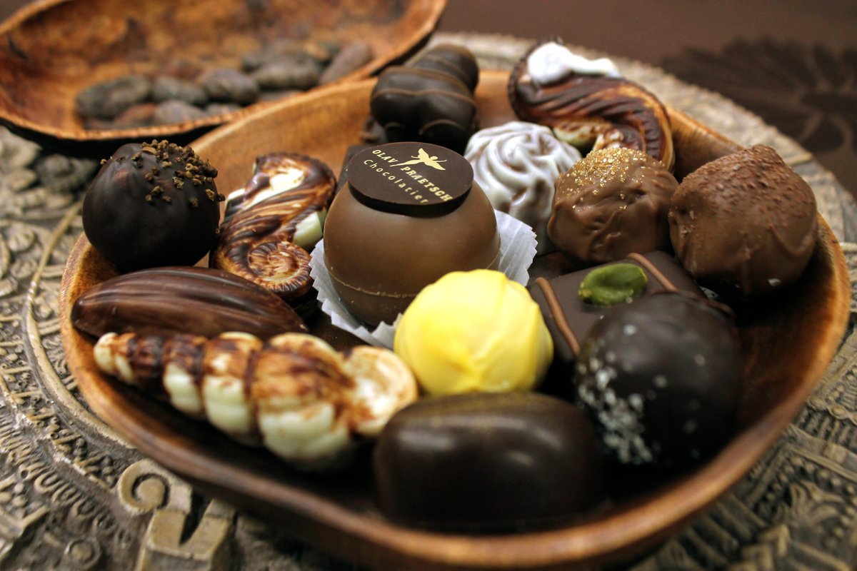 ChocoPraetsch's tweet image. "Schokolade ist Liebe, die man sich selbst schenkt."
Sonja Blumenthal
chocolatier-praetsch.de/store/

#Schokolade #Liebe #chocolatier #kunst #vegan #ATTD2023 #ploetzlichunderwartet #GronkhTV #veganeSongs #EuropaLeague #Fleischverbot
#Nähe #Pelz