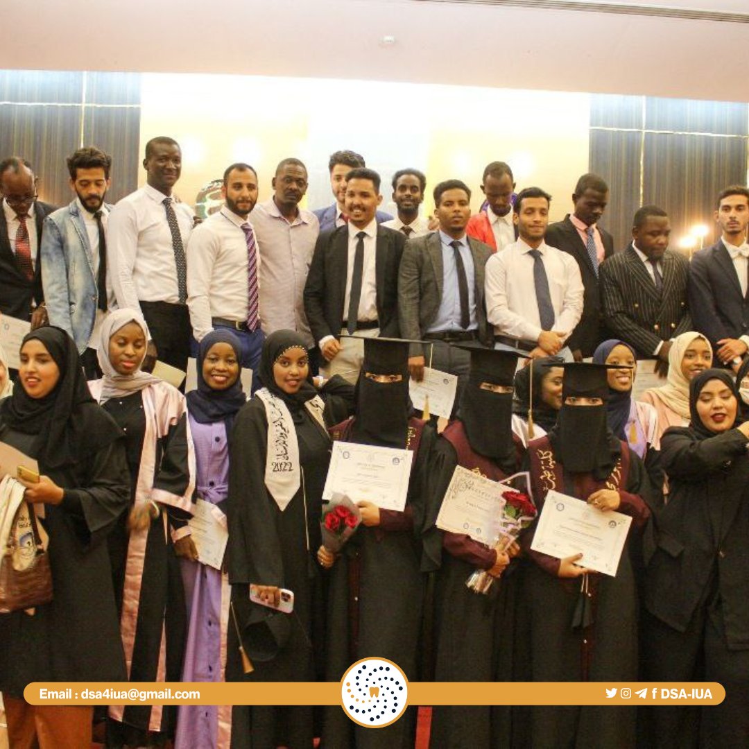 DSA_iua's tweet photo. " على قدر أهل العزم تأتي العزائم... وتأتي على قدر الكرام المكارم " 🧡 🧡  👨‍🎓

❇️  جانب من تخريج طلاب طب الفم والاسنان الدفعة الثانية عشر بجامعة افريقيا العالمية ، وتكريم المنسقين وعدد من المتفوقين 

#DSA_IUA 
#المكتب_الإجتماعي https://t.co/BbV5nhBf1Y