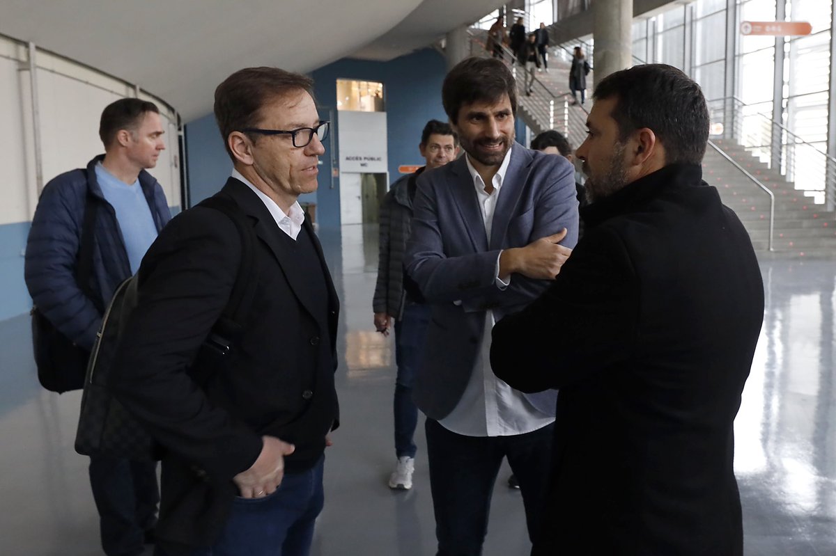 PalmaFutsal's tweet photo. ✅ Visitamos el Velòdrom Illes Balears con la delegación de la @UEFAFutsal desplazada a Palma para organizar la Final Four de la Champions 

#LaFinalFoursejuegaenPalma
#UEFAFutsalChampionsLeague https://t.co/te7Upy3eIq