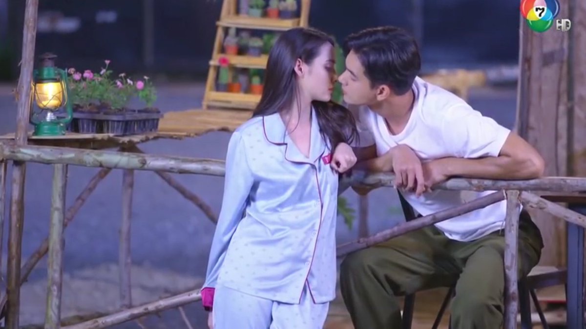 FajarHyeong's tweet photo. 📺 Thailand Dramas
The in-Laws / เขยบ้านไร่สะใภ้ไฮโซ (Channel 7, 2022)
I kiss you ❤
#TheInLaws #KemHussawee #MookMookda #BenSantiraj https://t.co/J1Ws1ouMK1