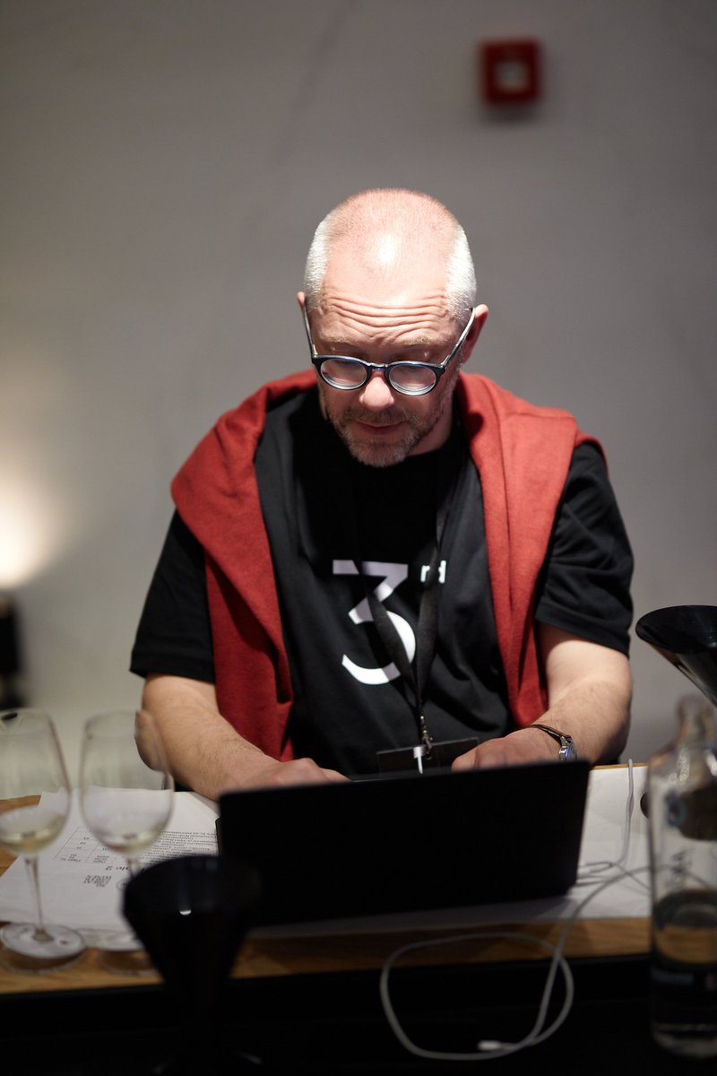 ykarakasisMW's tweet photo. Congratulations to @polishwineguide passionate supporter of Greek wine and judge at @50ggw for becoming today a Master of Wine. @mastersofwine 

#greekwine #50ggw https://t.co/AJ7gcrP5U4