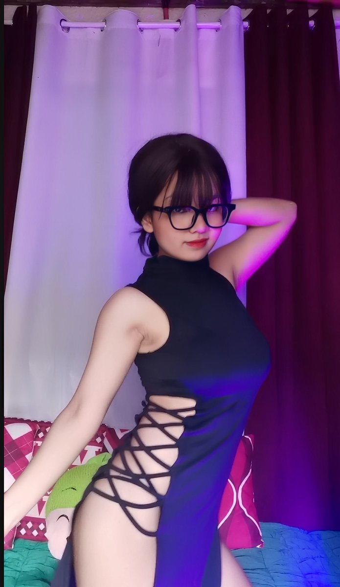 queenchipot18's tweet photo. Hello guys!!! https://t.co/jPNu60iNxK