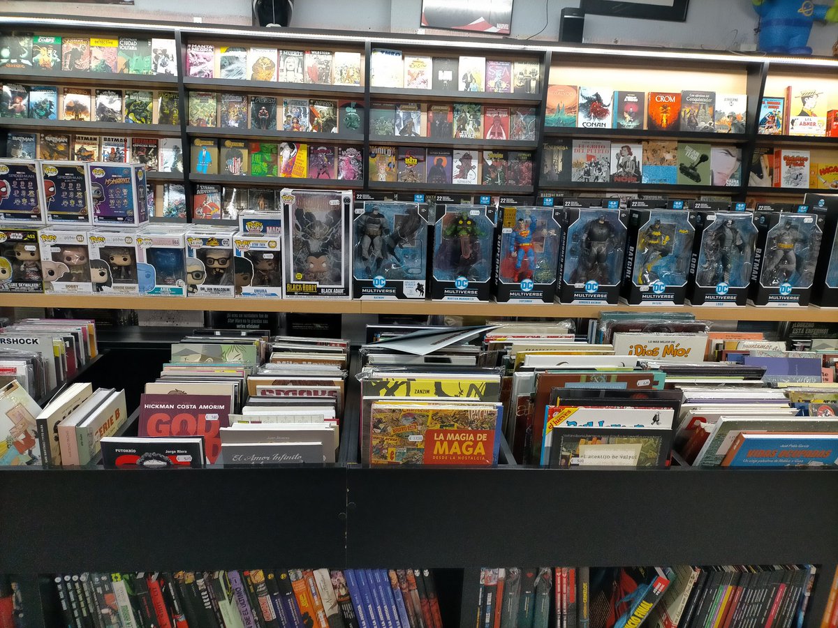 Museos, rastro, bocadillo de calamares...✔️

Y leyendo habitualmente a @AlfBuenavista, estaba claro que había otro must: conocer a los amigos de <a href="/Elektra_Comic/">Elektra Cómic</a> ✔️🔝