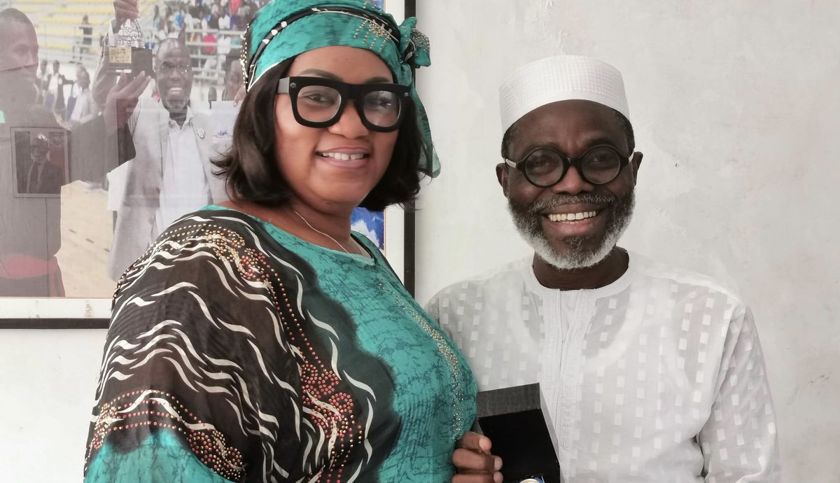 BorisKando's tweet photo. L’Honorable @KandoSoumahoro2 et Mme @NafiCiss10 souhaitent un bon Jumaah à toutes et tous !

Qu’Allah sanctifie NOS cœurs ! 

#JummahMubarak https://t.co/GAR6wbagn2