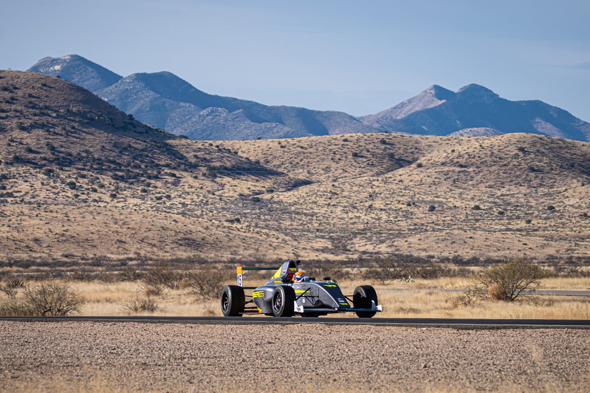 Throwback to #WSeries Arizona test 🌵 These pictures are *chefs kiss* 🤌