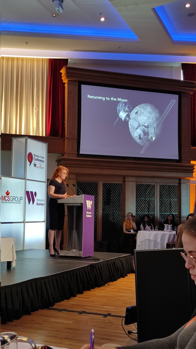 Unbelievably uplifting and inspiring keynote <a href="/Dr_Niamh_Shaw/">Dr. Niamh Shaw 🪐🌎☘️</a> 🚀👩‍🚀🌑

"Just get busy, it's your time. You are in charge, give energy to what you care most about"

Looking forward to hearing news that Niamh made it into space! It will happen #WomeninTechNI <a href="/wibni/">Women in Business</a>