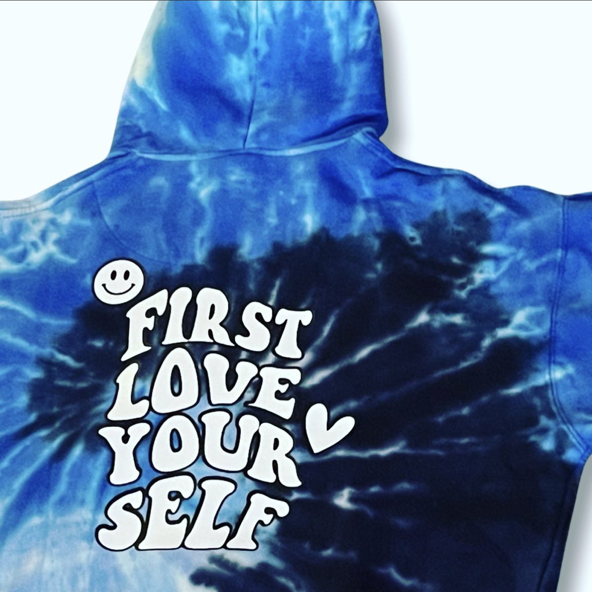 Fly4SeasonsNY's tweet photo. First Love Yourself we back on that FLY sh*t โ
๏ธ (All sizes available)
Website is officially back up
Thank God for Flydays ๐๐ฝ
#TGFF #flydayfriday #FlyFam #WinterSpringSummerFall
Shop now Fly Later ๐๏ธ (Link in bio) https://t.co/9J10o7vuBg